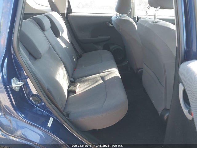 2013 HONDA FIT VIN: JHMGE8H3XDC066930