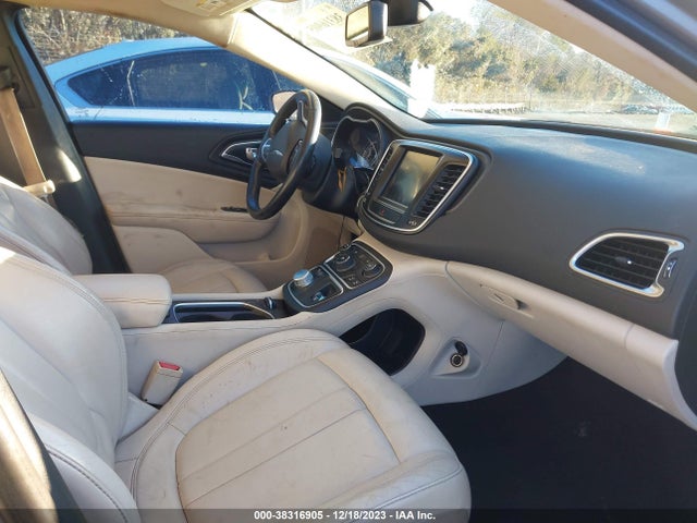 Chrysler 200 Limited Platinum 2017 1C3CCCAB4HN508836 Image 5