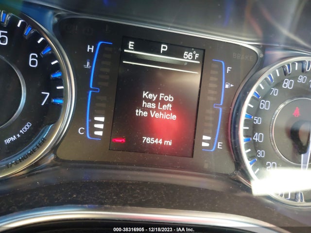 Chrysler 200 Limited Platinum 2017 1C3CCCAB4HN508836 Image 7