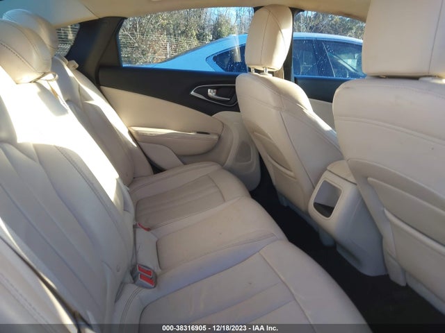 Chrysler 200 Limited Platinum 2017 1C3CCCAB4HN508836 Image 8