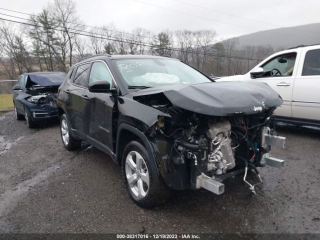 3C4NJDBB3KT593996 Jeep Compass Latitude 4x4