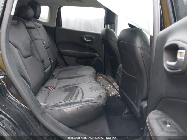 3C4NJDBB3KT593996 Jeep Compass Latitude 4x4