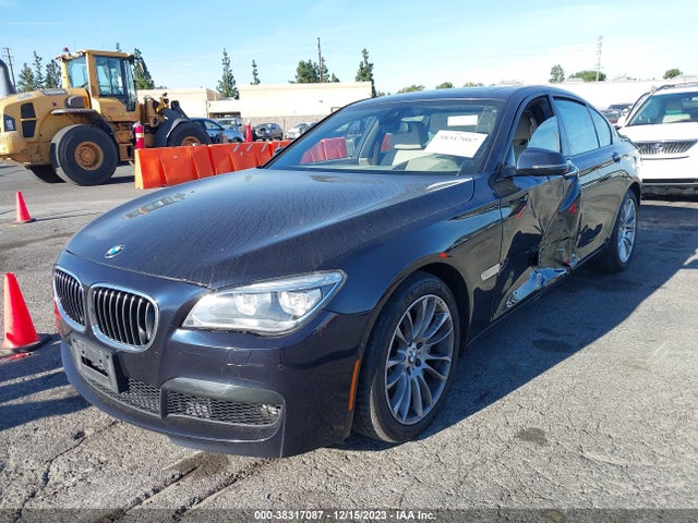 WBAYA8C50FD825735 BMW 750i