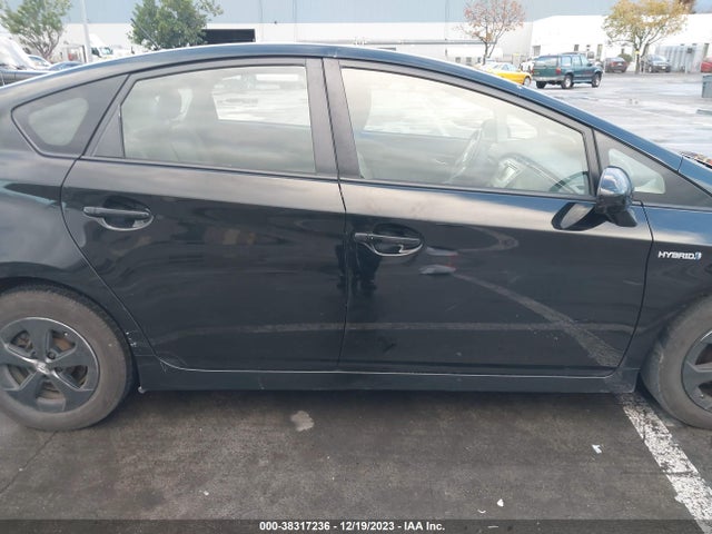 Toyota Prius 2015 JTDKN3DU9F0438629 Image 25