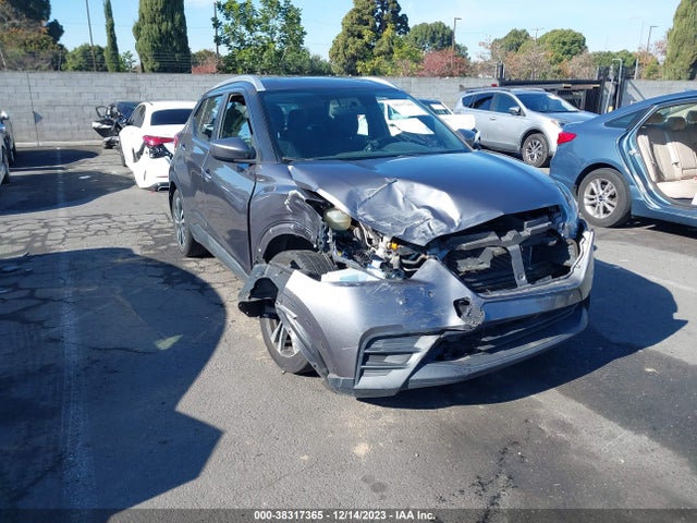 2018 3N1CP5CU6JL505522 main image