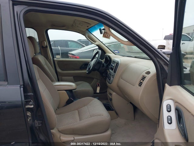 2003 FORD ESCAPE XLT VIN: 1FMYU03113KC35085