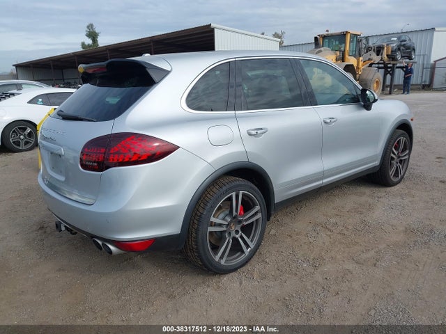 2013 PORSCHE CAYENNE WP1AC2A2XDLA91644 Photo 3