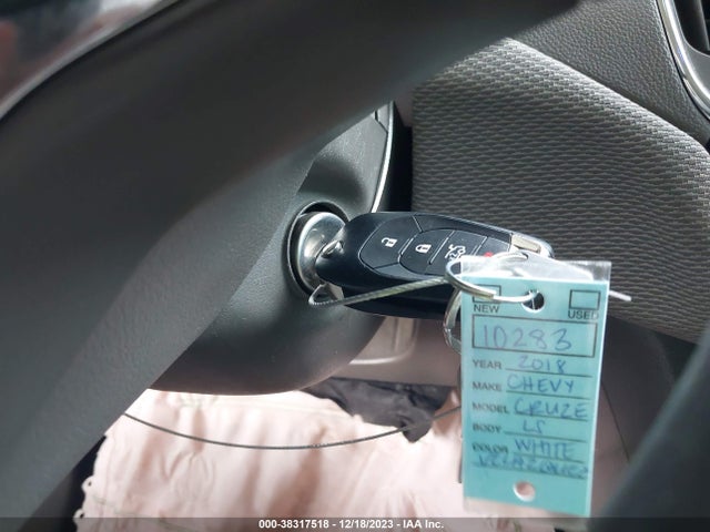 Chevrolet Cruze Ls Auto 2018 1G1BC5SM5J7214206 Image 11