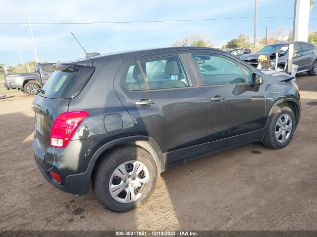 Chevrolet TRAX LS 2019 3GNCJKSB1KL130273 Image 4