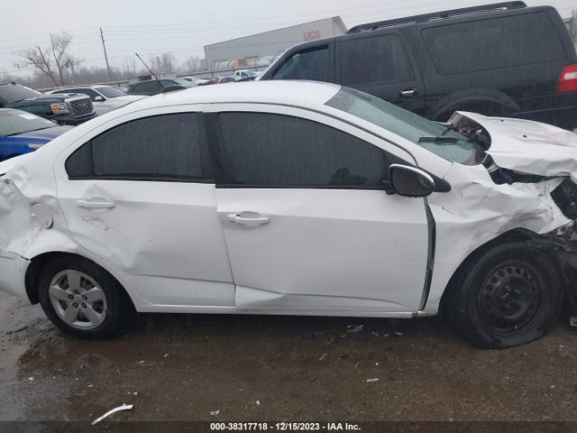 Chevrolet Sonic Ls Auto 2016 1G1JA5SHXG4179872 Image 12