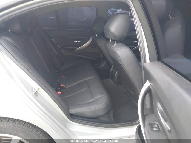 BMW 320i 2018 WBA8A9C53JAD28021 Image 8
