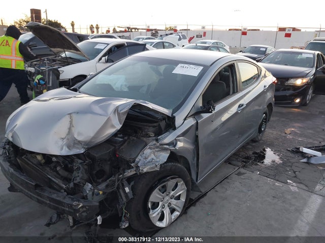 2016 HYUNDAI ELANTRA SE VIN: 5NPDH4AE6GH767229