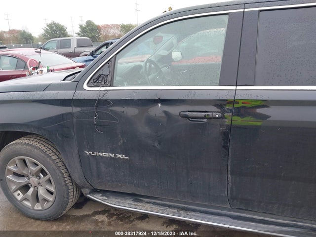 1GKS1FKCXGR301868 GMC Yukon Xl Sle
