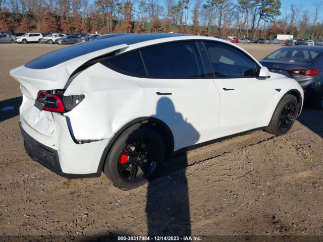 7SAYGDEEXPA104372 Tesla Model Y
