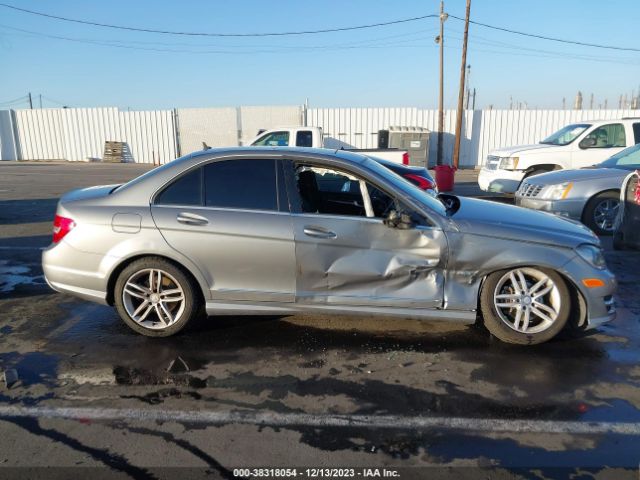 WDDGF4HB1EA951888 Mercedes-Benz C 250 Luxury/sport