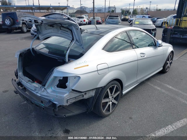 2015 MERCEDES-BENZ C 250 VIN: WDDGJ4HB3FG391014