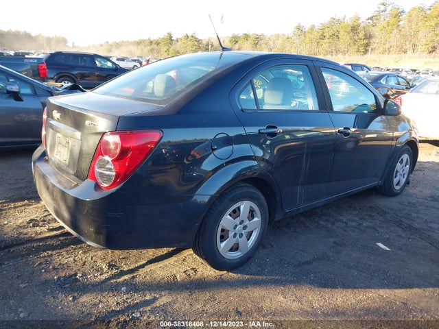 Chevrolet Sonic Ls Auto 2014 1G1JA5SG0E4234656 Image 4
