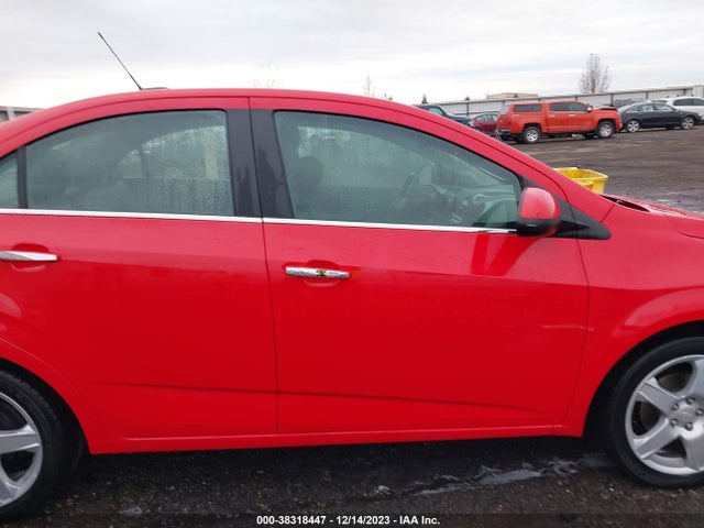 Chevrolet Sonic Ltz Auto 2015 1G1JE5SB1F4195845 Image 14