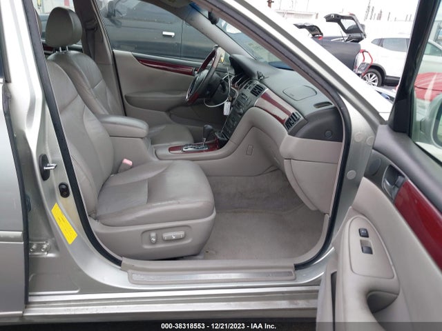 2004 LEXUS ES 330 VIN: JTHBA30G040009211