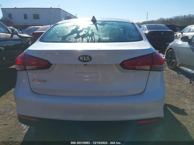 KIA FORTE LX 2018 3KPFL4A77JE275670 Image 16