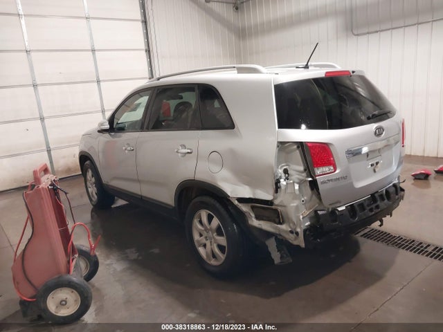 2013 KIA SORENTO LX V6 VIN: 5XYKTDA26DG328241