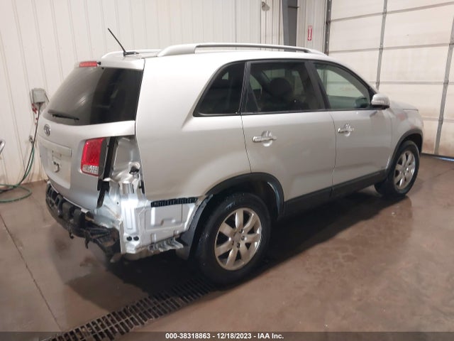 2013 KIA SORENTO LX V6 VIN: 5XYKTDA26DG328241