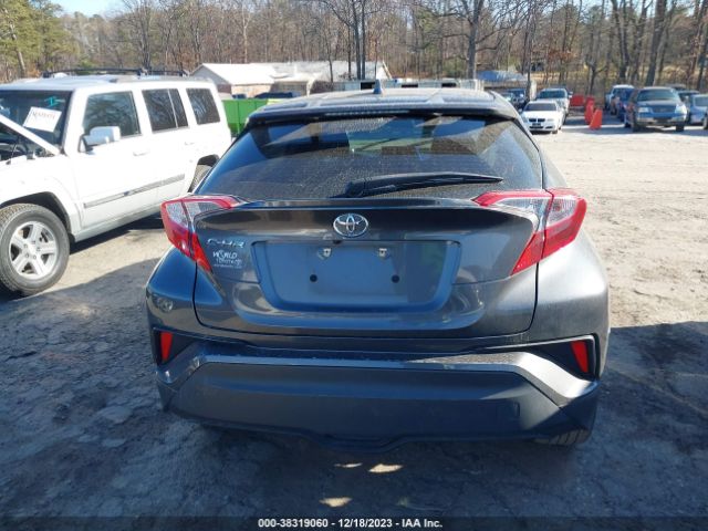 NMTKHMBX0LR117872 Toyota C-HR XLE