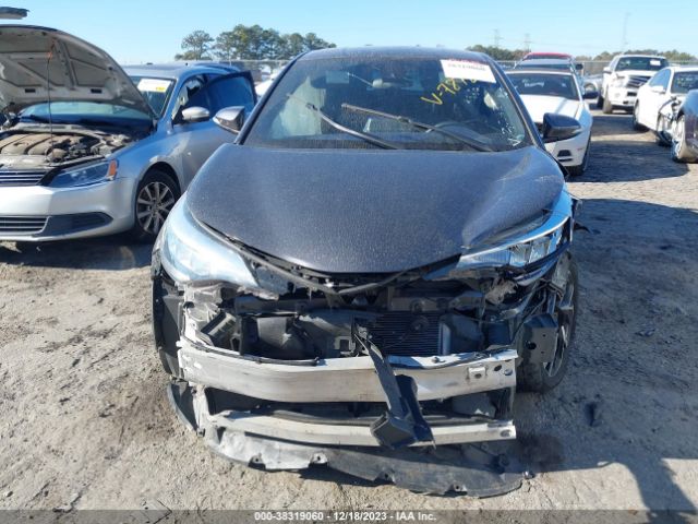 NMTKHMBX0LR117872 Toyota C-HR XLE