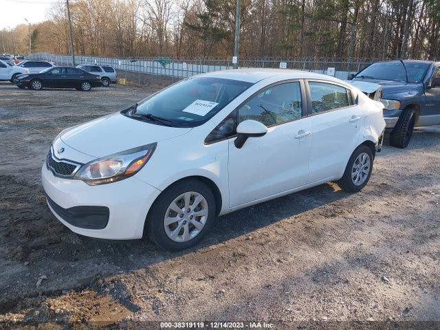 KIA RIO EX 2015 KNADN4A3XF6425408 Image 2