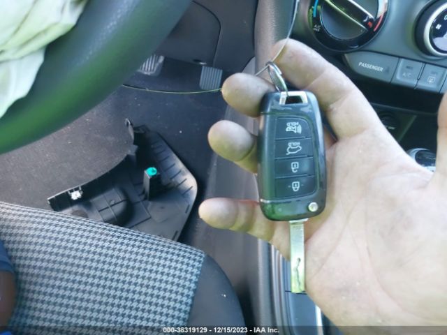 2020 HYUNDAI KONA KM8K12AA0LU580335 Photo 10