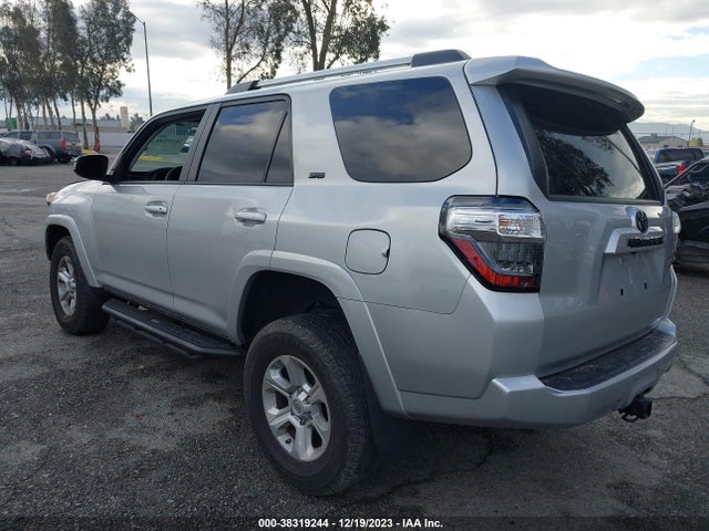 Toyota 4RUNNER SR5 2021 JTEMU5JR8M5919345 Image 3