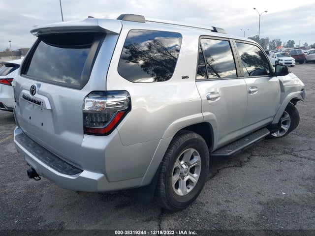 Toyota 4RUNNER SR5 2021 JTEMU5JR8M5919345 Image 4