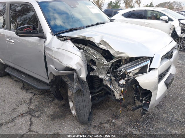 Toyota 4RUNNER SR5 2021 JTEMU5JR8M5919345 Image 6
