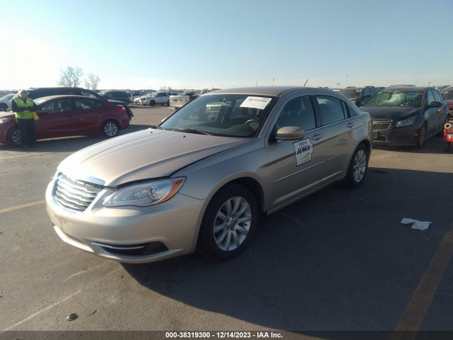 Chrysler 200 Touring 2014 1C3CCBBG9EN195525 Image 2