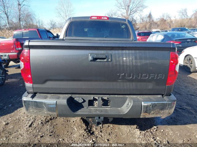 5TFDY5F18EX377214 Toyota Tundra Sr5 5.7l V8