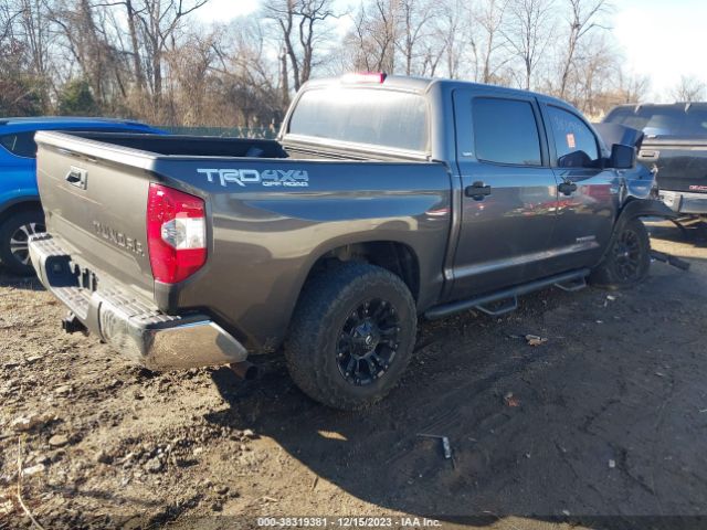 5TFDY5F18EX377214 Toyota Tundra Sr5 5.7l V8