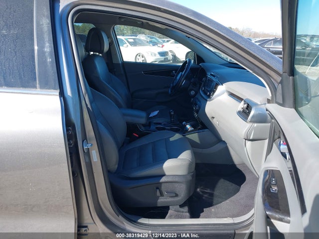 2016 KIA SORENTO 3.3L EX VIN: 5XYPHDA58GG135241