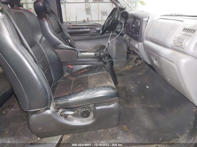 2005 FORD F-250 LARIAT/XL/XLT VIN: 1FTSX21P05EB62605