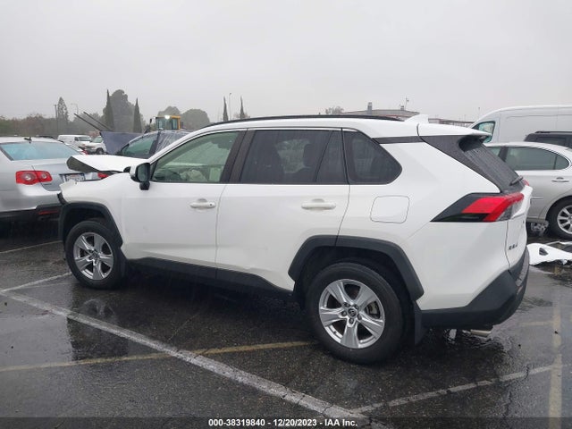 2019 TOYOTA RAV4 XLE VIN: JTMW1RFV6KD026919