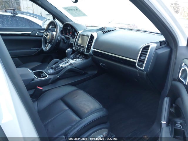 2016 PORSCHE CAYENNE WP1AA2A26GKA13104 Photo 4