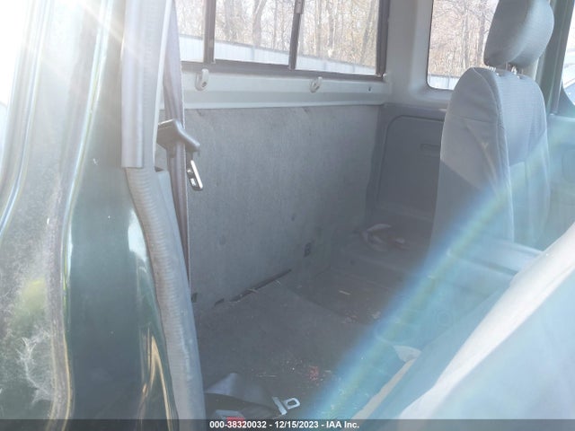 2001 NISSAN FRONTIER 2WD XE VIN: 1N6DD26S41C323927