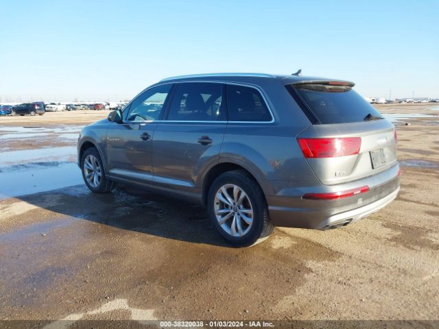 2017 AUDI Q7 WA1LAAF70HD016430 Photo 2