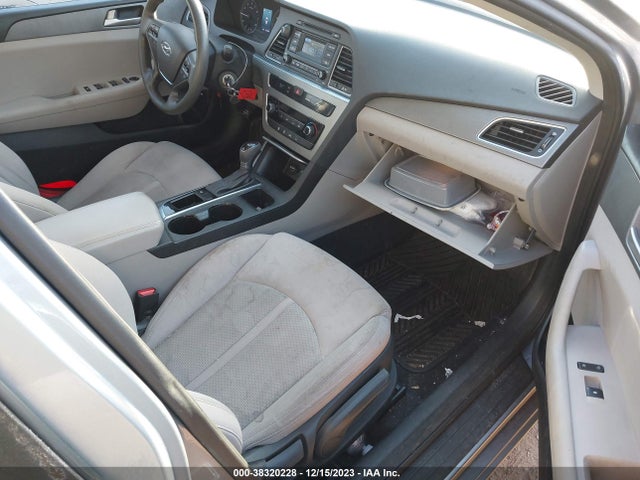38320228 :رقم المزاد ، 5NPE24AF8FH081948 vin ، 2015 Hyundai Sonata Se مزاد بيع