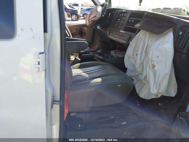 Chevrolet Express 2500 Work Van 2014 1GCWGFCA7E1112812 Image 5