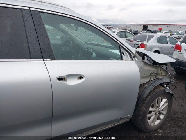 2018 KIA SORENTO 3.3L LX VIN: 5XYPGDA53JG376571