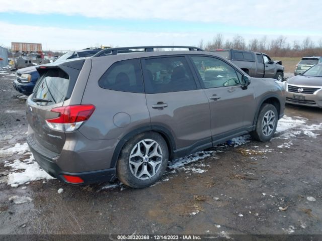 2024 SUBARU FORESTER JF2SKADC0RH400136 Photo 3