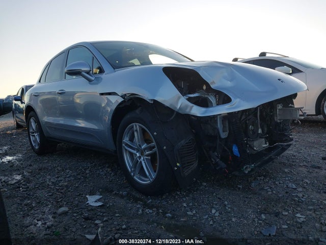 2018 PORSCHE MACAN WP1AB2A53JLB30647 Photo 0