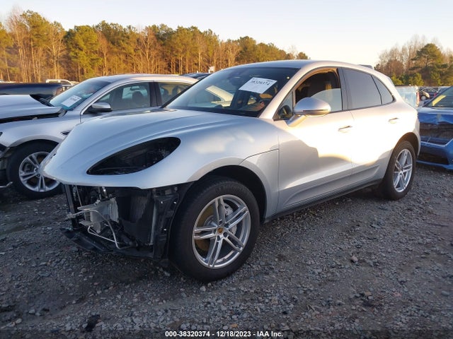 2018 PORSCHE MACAN WP1AB2A53JLB30647 Photo 1