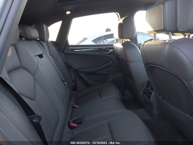 2018 PORSCHE MACAN WP1AB2A53JLB30647 Photo 7