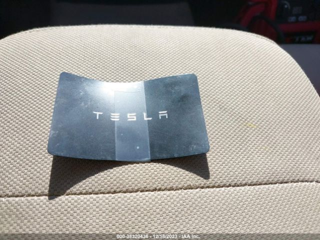 5YJ3E1EA1JF033422 Tesla MODEL 3